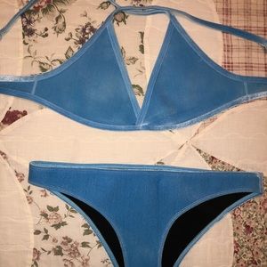 Hoaka bikini, Cielo set with cheeky bottoms